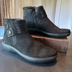 Cora Rae Black Leather Ankle Boots Booties Nearly New Women’s Girls Size 7